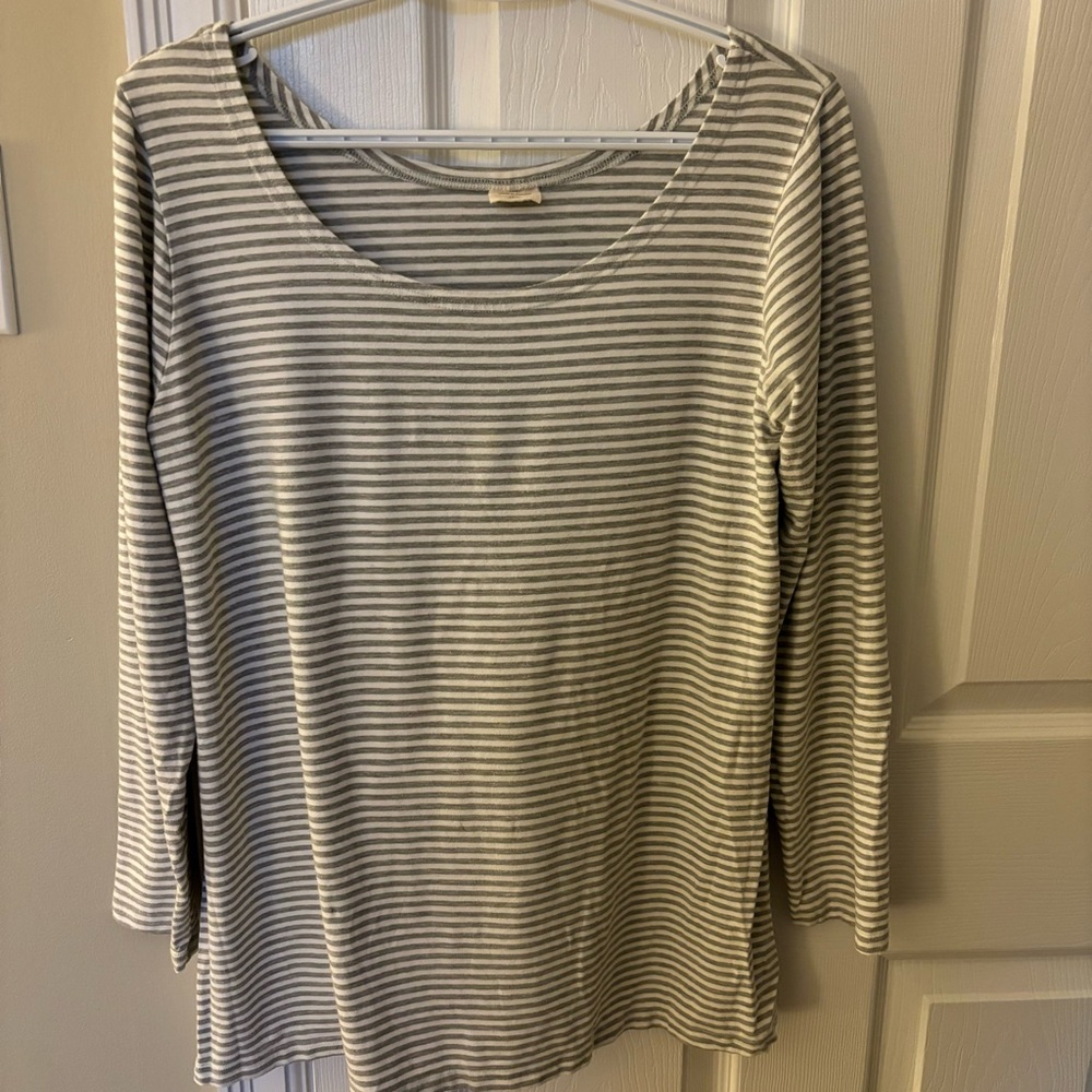 Buttercream Clothing Long Sleeved T-Shirt in Grey and White Stripe